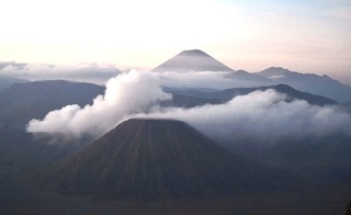 Semeru_dan_Bromo.jpg